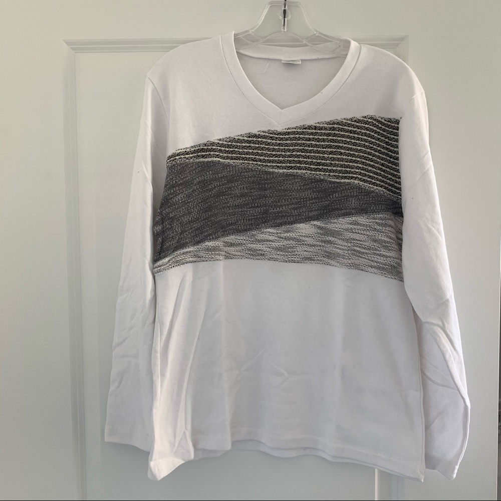 Long sleeve knit